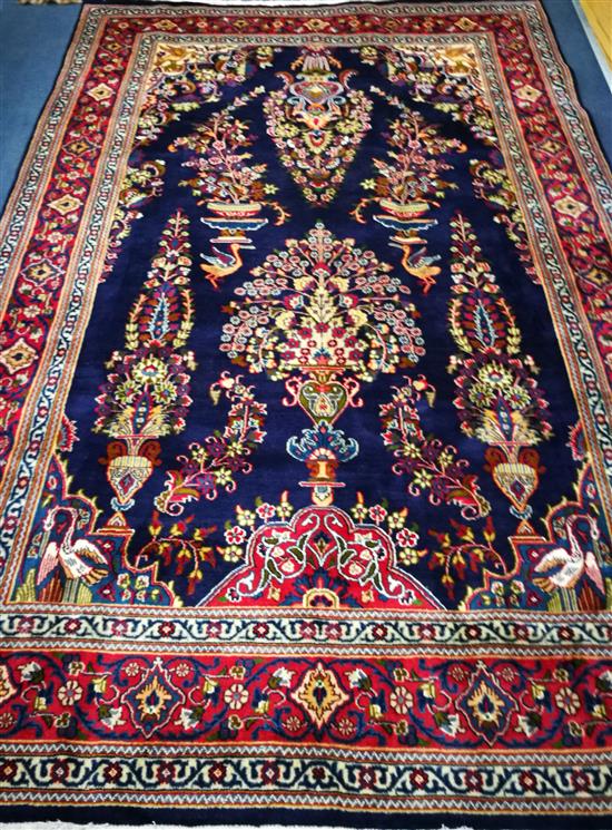 A Hamadan rug 290 x 193cm